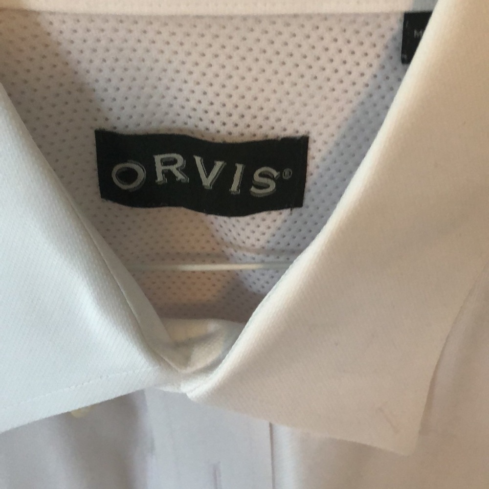 Mens White Orvis Button Down Shirt with unique venting across back of neck - Picture 2 of 4